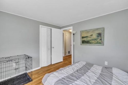 35 Keeney St, Manchester CT 06040-7054 exterior