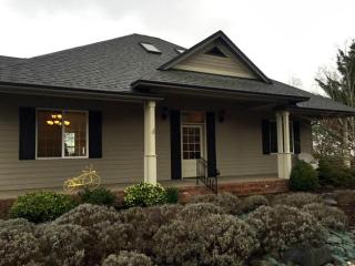 1260 Granite Ridge St, Roseburg, OR 97470-3302