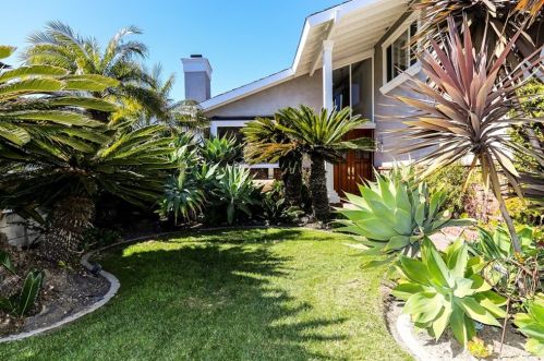 3831 Heather St, Seal Beach, CA 90740-2922