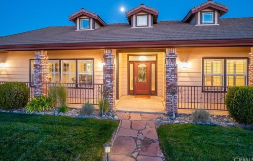 5525 Rancho La Loma Linda Dr, Lake Nacimiento, CA 93446-7400