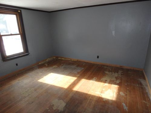 71 Lawson St, Menasha, WI 54952-3360