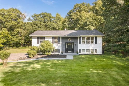 110 Mennella Rd, Poughquag, NY 12570-5027