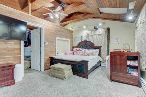 1350 Spur Dr, Islip Manor NY  11751-1119 exterior