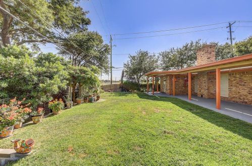 2801 Dominique Dr, Galveston TX 77551-1570 exterior