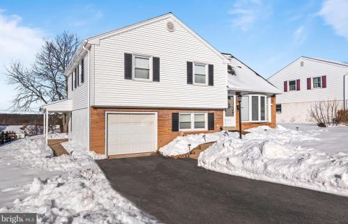 241 Colmar Dr, Norristown, PA 19406-1919