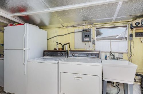 4995 Curlew Dr, Saint James City FL  33956-2826 exterior