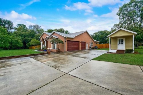 13016 Hicks Rd, Port Richey, FL 34669-3811