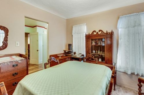 6017 Kauffman Ave, Temple City CA  91780-1742 exterior