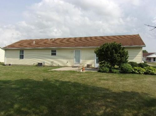 620 Riverbirch Rd, Washington Ch OH  43160-1281 exterior