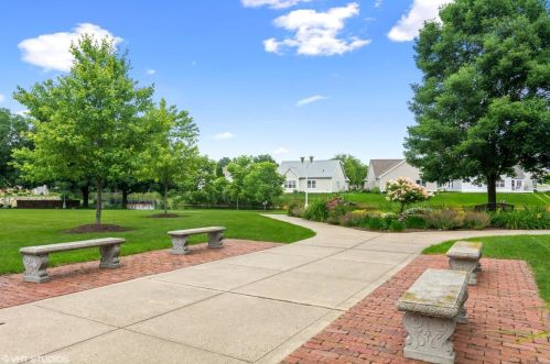 2925 Foggy Glen Dr, Valpo IN  46385-2988 exterior