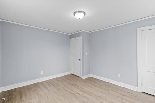 921 Graham St, Burlington NC  27217-6062 exterior