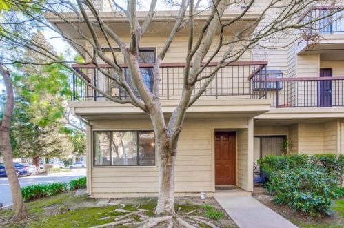 401 Northlake Dr, San Jose, CA 95117-1380