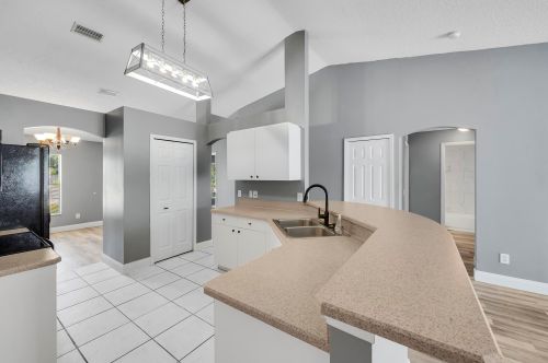 7836 104 Ave, Vero Beach FL 32967-3660 exterior