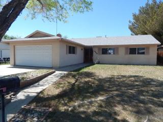 555 Warner St, Ridgecrest, CA 93555-5032