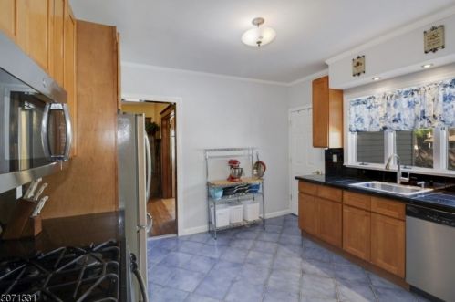 23 Boyle Ave, Paterson NJ 07512-2702 exterior