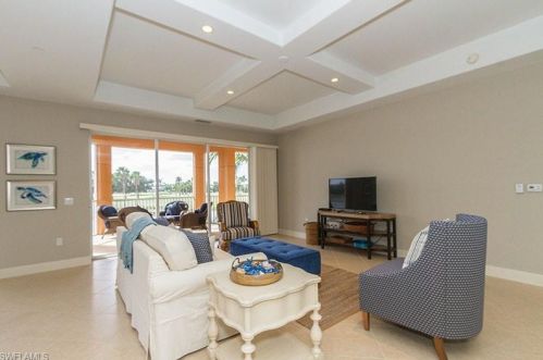 538 Avellino Isles Cir, Naples, FL 34119-2379