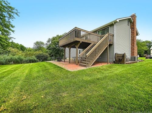 15 Nancy Dr, Wapping, CT 06074-4244