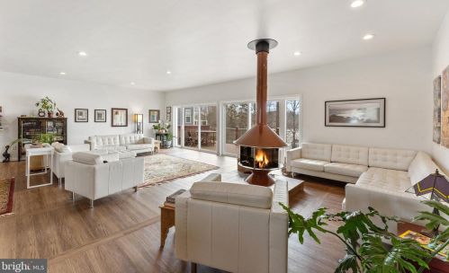 24234 Lands End Dr, Madison Mills VA  22960-3543 exterior