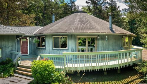 11 Sand Hill Rd, Dover Plains, NY 12522-5514