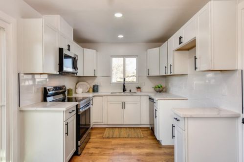 3665 Buhler Way, North Highlands CA  95660-3323 exterior
