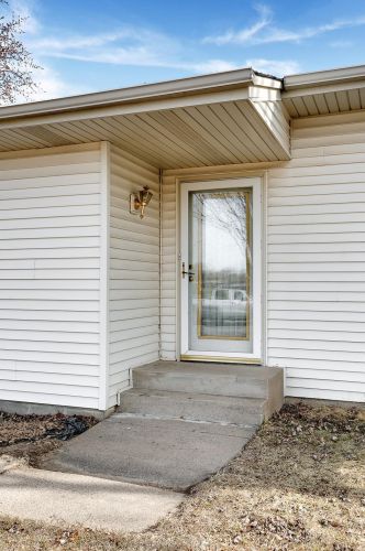 915 Welter Rd, Otsego, MN 55376-9568