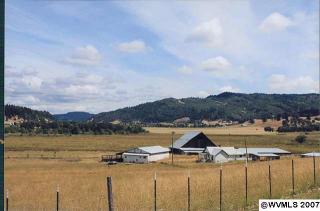981 Wilbur Cemetery Rd, Wilbur, OR 97494-0202