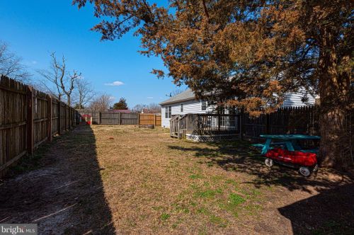 402 6th St, Laurel DE  19956-1363 exterior