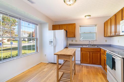 7801 Merdon Dr, Blacklick, OH 43004-9110