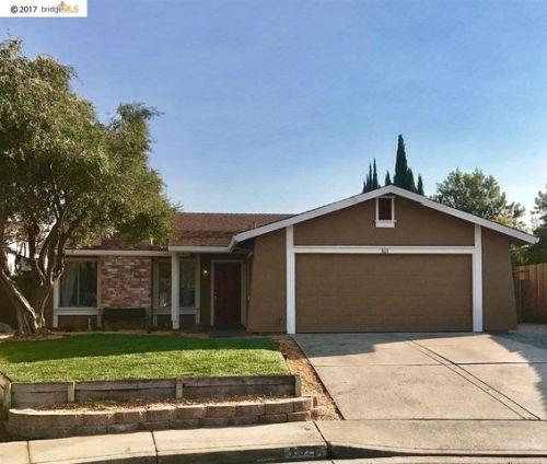1611 Dawson Ct, Oakley, CA 94561-1910