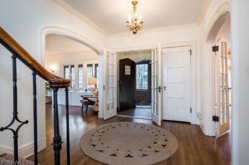 85 Undercliff Rd, Montclair NJ  07042-1616 exterior