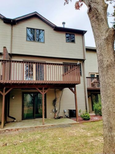 6 Mallard Ln, Hartford CT  06111-4589 exterior