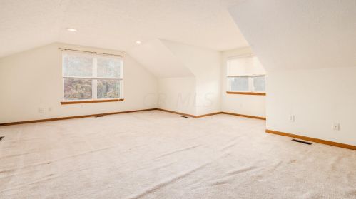 550 Spring Valley Dr, Zanesville OH  43701-0805 exterior