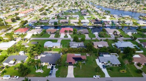 113 41 St, Cape Coral FL  33904-5127 exterior