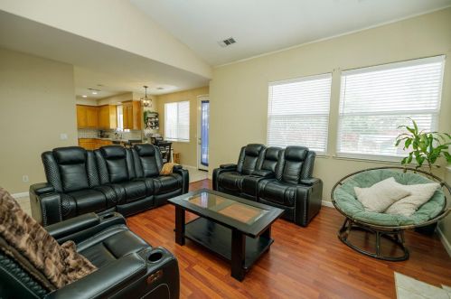 2135 Canyon Creek Ct, Newman CA  exterior