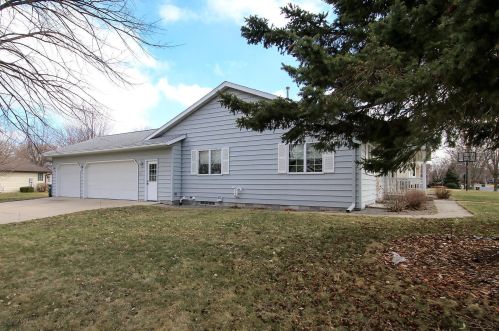 715 Wagner St, Cedar Mills, MN 55350-3725