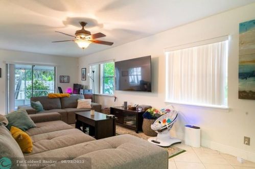 10100 Boynton Pl Cir, Boynton Beach FL  33437-2612 exterior