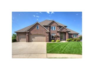 530 44th Ct, Ankeny, IA 50021-4911