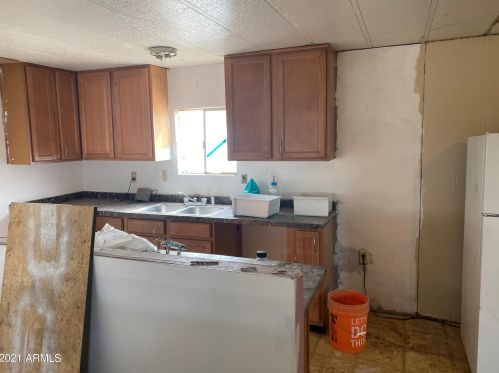1712 78th St, Mesa, AZ 85209-4282