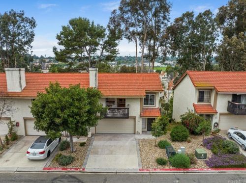 353 Windy Ln, Vista CA  92083-5766 exterior