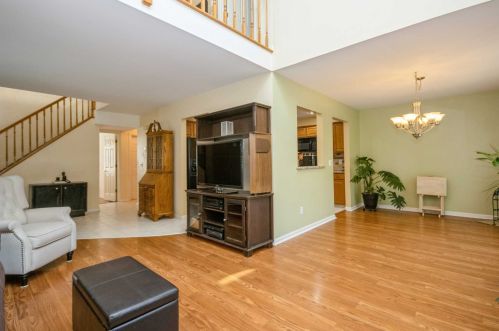 24 Deer Crossing Dr, Fishkill NY  12524-1361 exterior