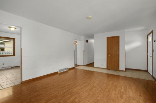 2907 Marion Rd, La Crosse, WI 54601-8127