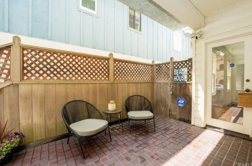 29 68th Pl, Long Beach, CA 90803-4520