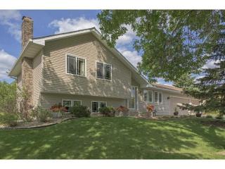 7850 Park Hills Dr, Minneapolis, MN 55438-2240