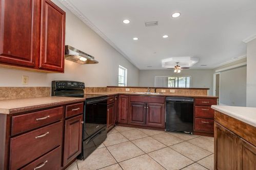 256 Daisy Estates Dr, Winter Haven, FL 33884-2647