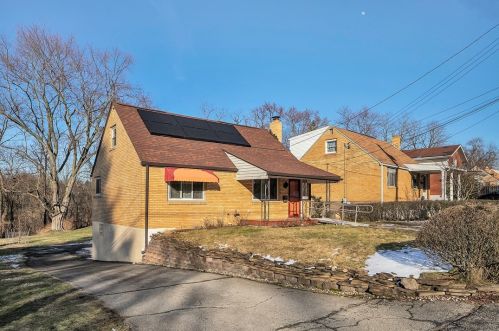 11039 Azalea Dr, Pittsburgh, PA 15235-1819