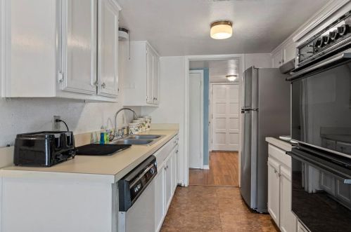 8449 Freeport Dr, Dallas TX  75228-4935 exterior