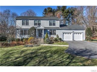 9 Jamestown Rd, Bridgeport, CT 06611-1209