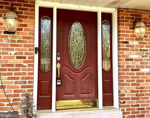 201 Stone Crop Rd, Wilmington DE  19810-1319 exterior