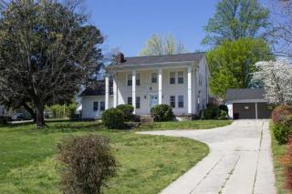 2124 Circle Dr, Columbia, TN 38401-4430