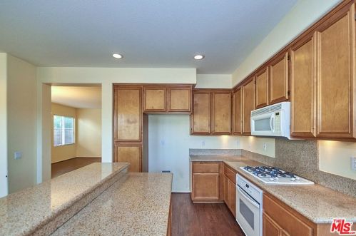 51 Freeman Ln, Buena Park CA  90621-5003 exterior
